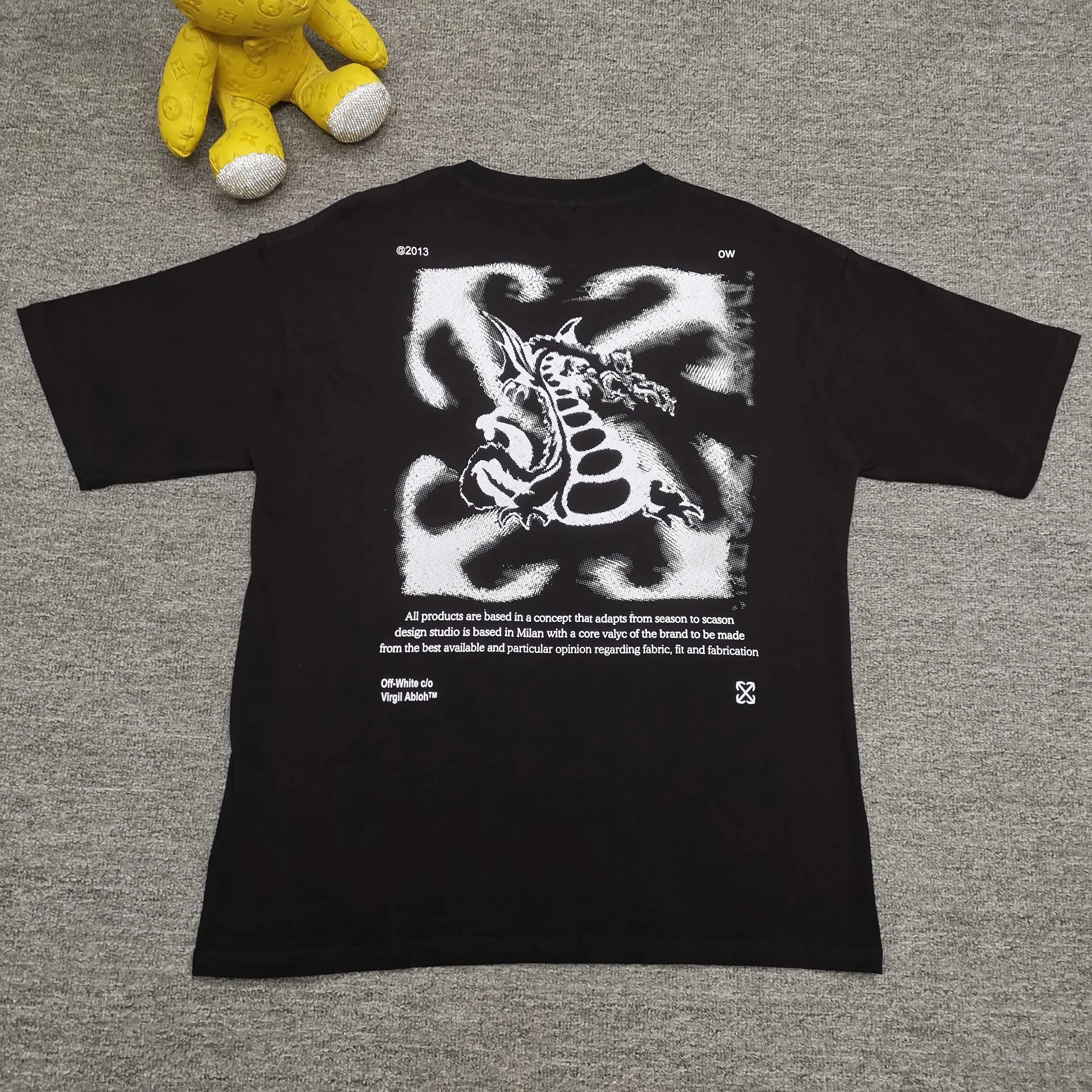 off white new graffiti dragon loose version short-sleeved T-shirt Size: S M L XL Color: Black White P240